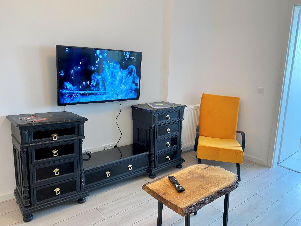 Plaza View Studio Bucureşti Ngoại thất bức ảnh
