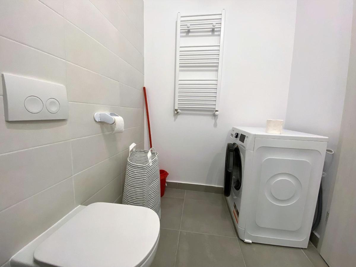 Plaza View Studio Bucureşti Ngoại thất bức ảnh